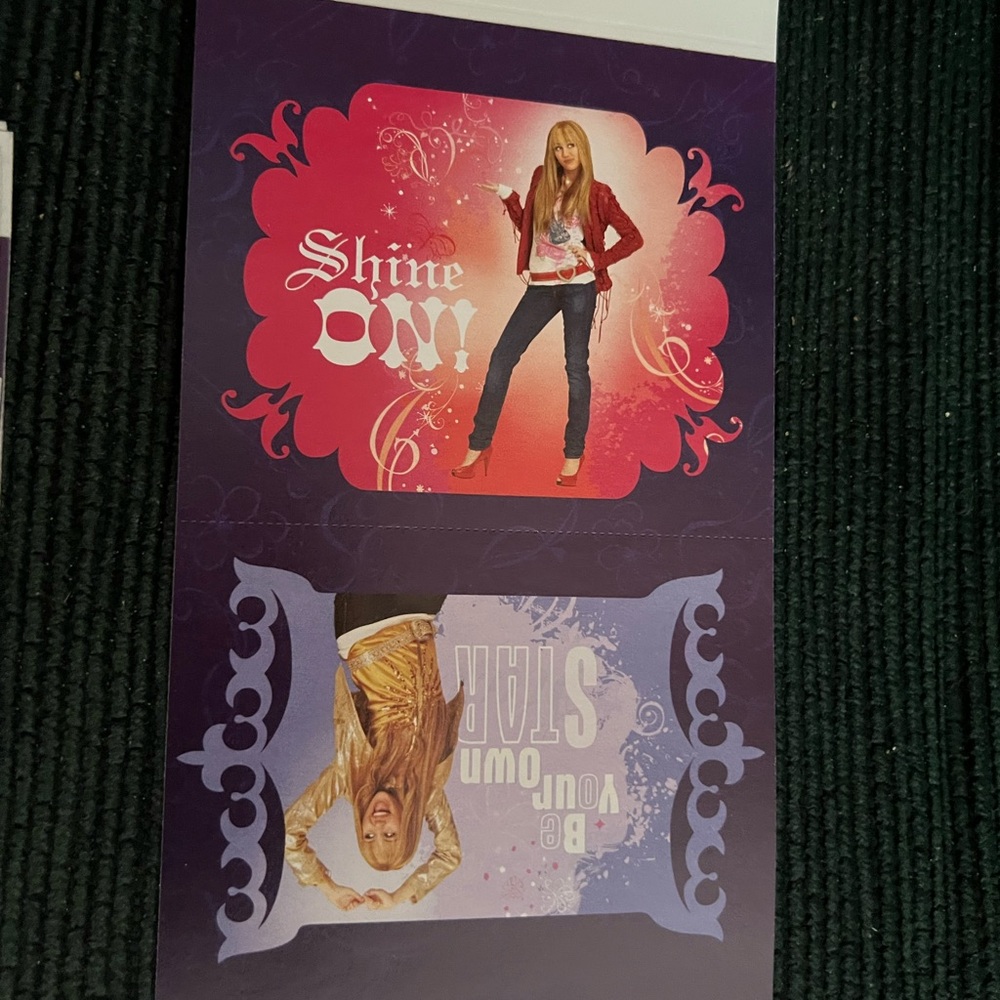 Hannah Montana Valentine's Day cards - Picture 2 of 4